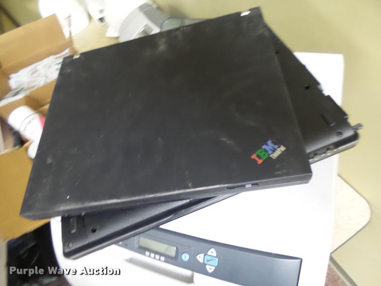 image for item DF9312 Office equipment and furniture