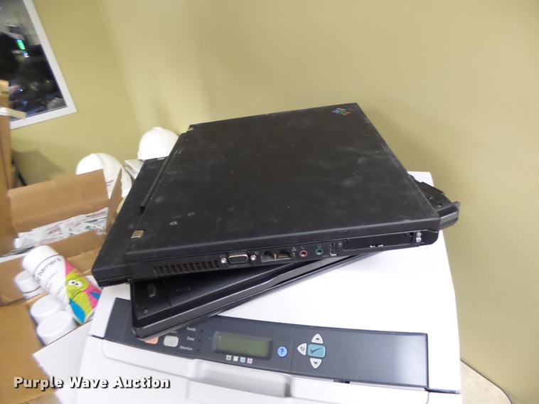 image for item DF9312 Office equipment and furniture