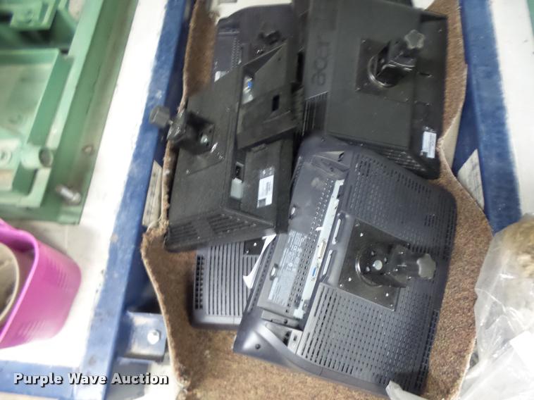 image for item DF9312 Office equipment and furniture