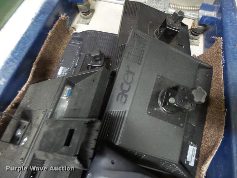 image for item DF9312 Office equipment and furniture