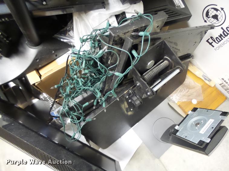 image for item DF9312 Office equipment and furniture