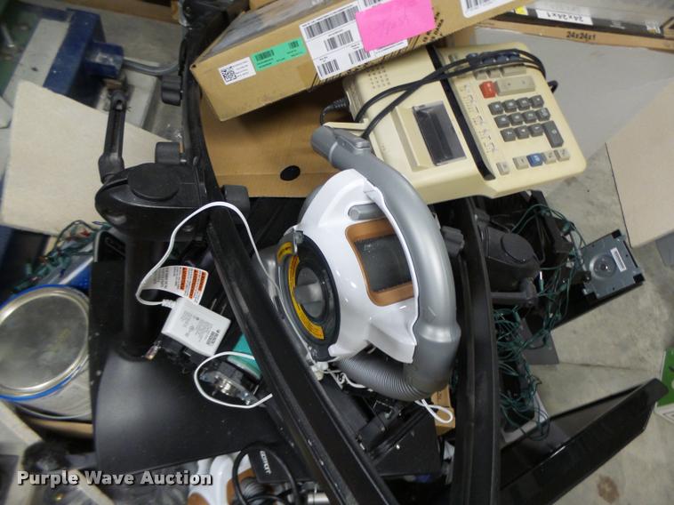 image for item DF9312 Office equipment and furniture