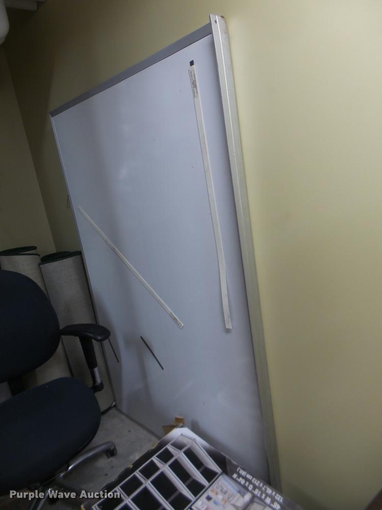 image for item DF9312 Office equipment and furniture