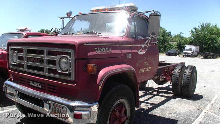 image for item DK9674 1980 GMC truck cab and chassis