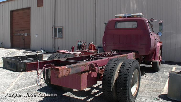 image for item DK9674 1980 GMC truck cab and chassis