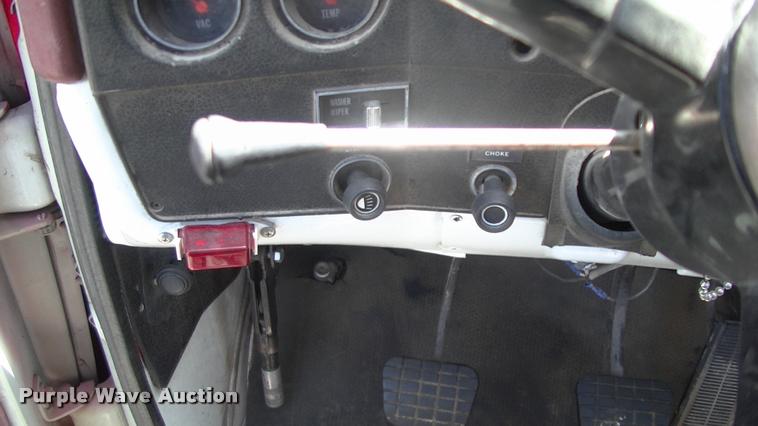 image for item DK9674 1980 GMC truck cab and chassis