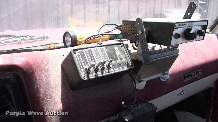 image for item DK9674 1980 GMC truck cab and chassis