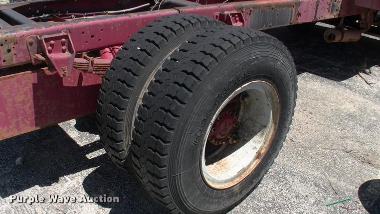 image for item DK9674 1980 GMC truck cab and chassis