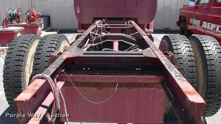 image for item DK9674 1980 GMC truck cab and chassis