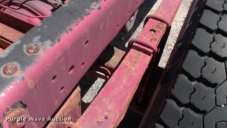 image for item DK9674 1980 GMC truck cab and chassis