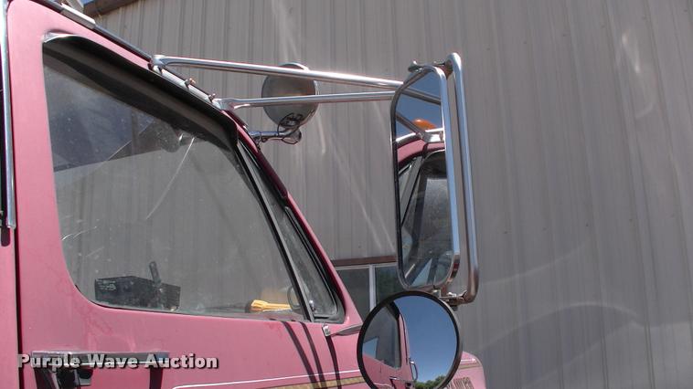 image for item DK9674 1980 GMC truck cab and chassis