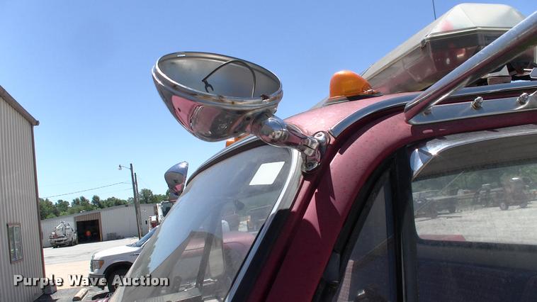 image for item DK9674 1980 GMC truck cab and chassis