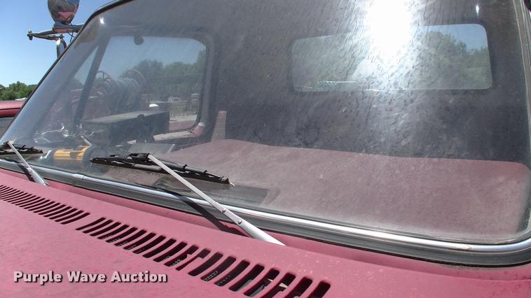 image for item DK9674 1980 GMC truck cab and chassis