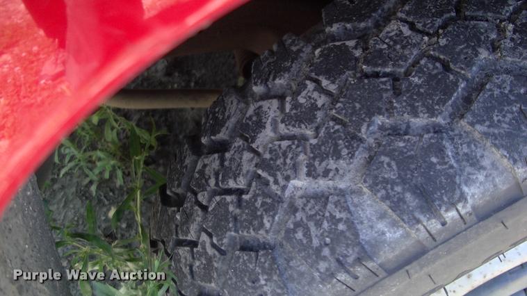 image for item DK9675 1998 Dodge Dakota flatbed pickup truck