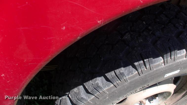 image for item DK9675 1998 Dodge Dakota flatbed pickup truck