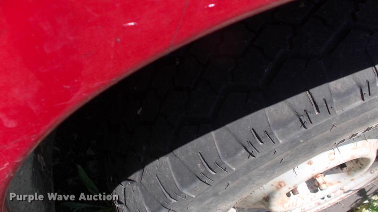 image for item DK9675 1998 Dodge Dakota flatbed pickup truck