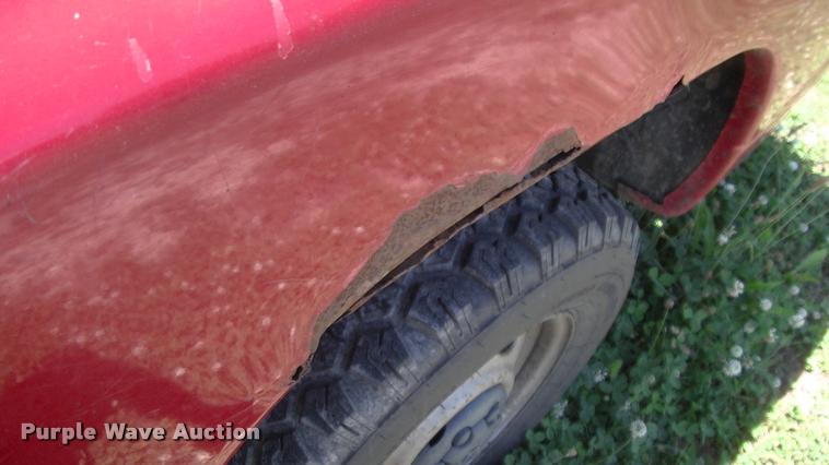 image for item DK9675 1998 Dodge Dakota flatbed pickup truck