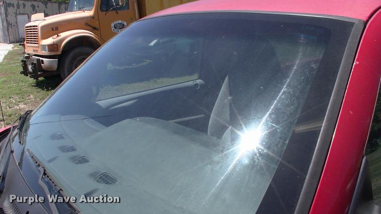 image for item DK9675 1998 Dodge Dakota flatbed pickup truck