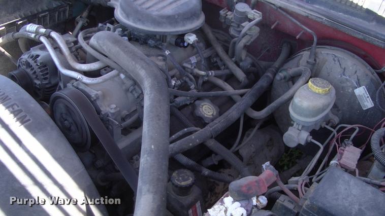 image for item DK9675 1998 Dodge Dakota flatbed pickup truck