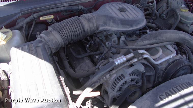 image for item DK9675 1998 Dodge Dakota flatbed pickup truck