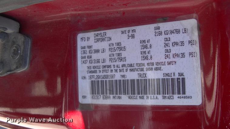 image for item DK9675 1998 Dodge Dakota flatbed pickup truck