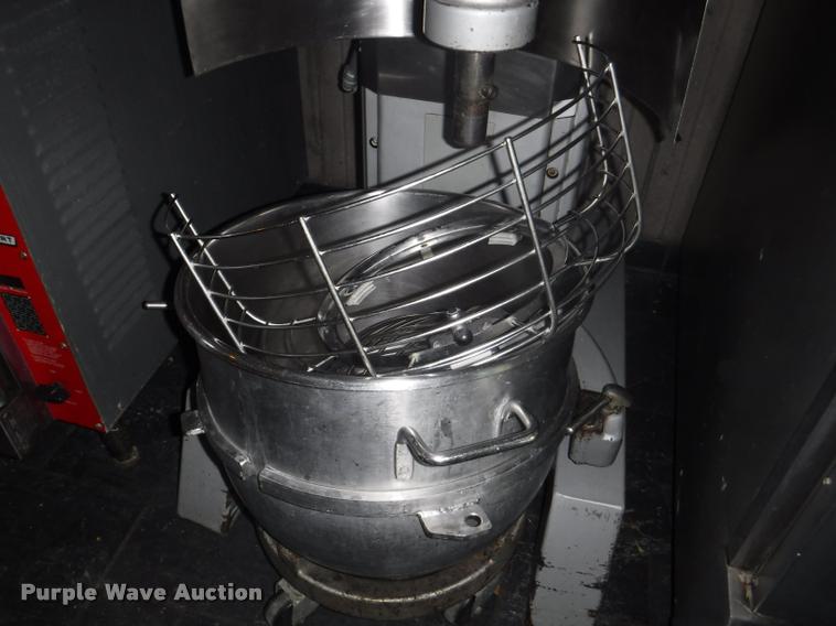 image for item DL9587 Hobart H6001 mixer