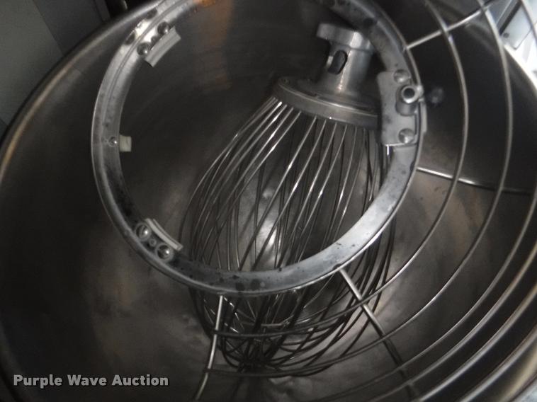 image for item DL9587 Hobart H6001 mixer