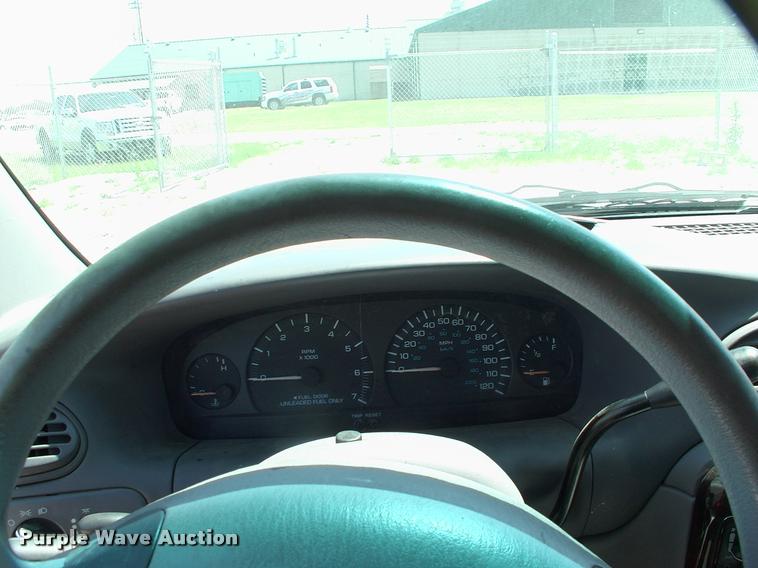 image for item DP9263 2000 Chrysler Town & Country LX van