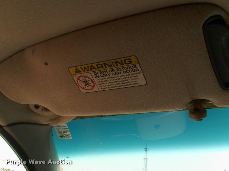 image for item DP9263 2000 Chrysler Town & Country LX van