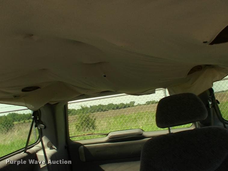 image for item DP9263 2000 Chrysler Town & Country LX van