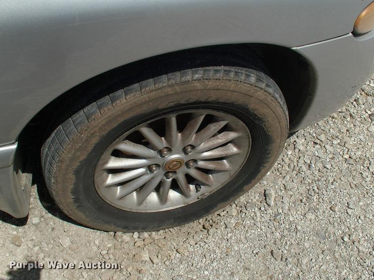 image for item DP9263 2000 Chrysler Town & Country LX van