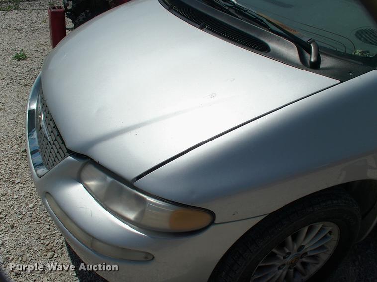 image for item DP9263 2000 Chrysler Town & Country LX van