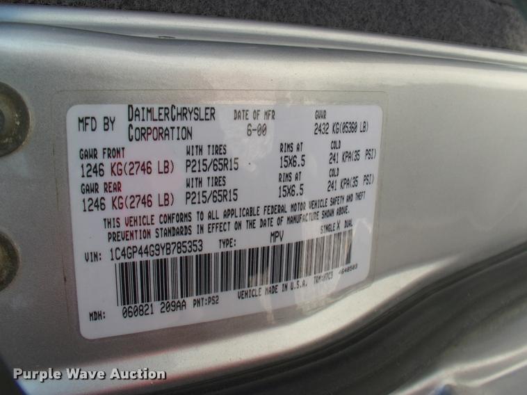 image for item DP9263 2000 Chrysler Town & Country LX van