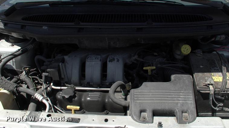 image for item DP9263 2000 Chrysler Town & Country LX van