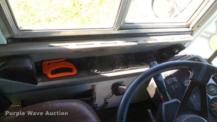 image for item DQ9184 2004 Blue Bird All American school bus