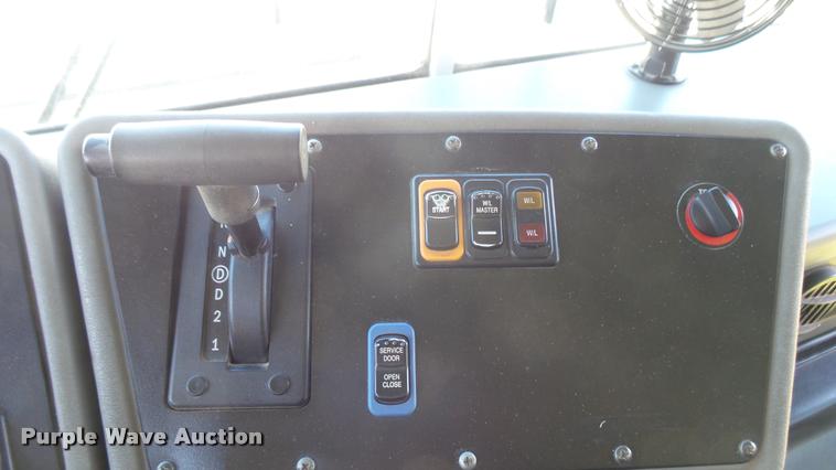 image for item DQ9184 2004 Blue Bird All American school bus