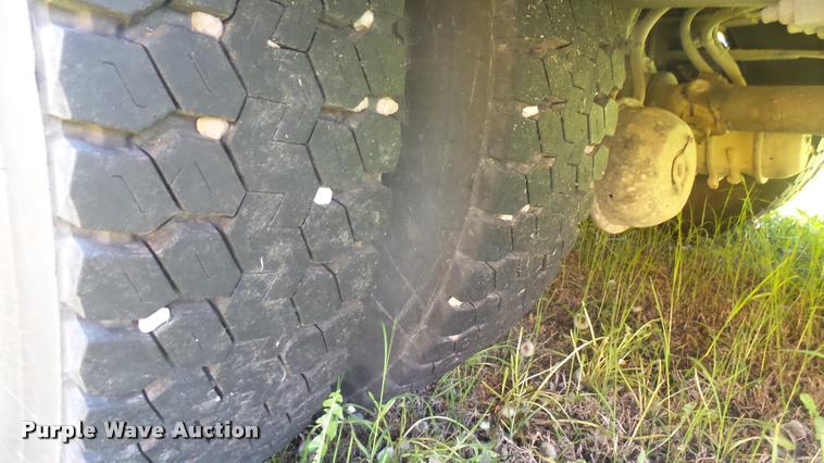 image for item DQ9184 2004 Blue Bird All American school bus