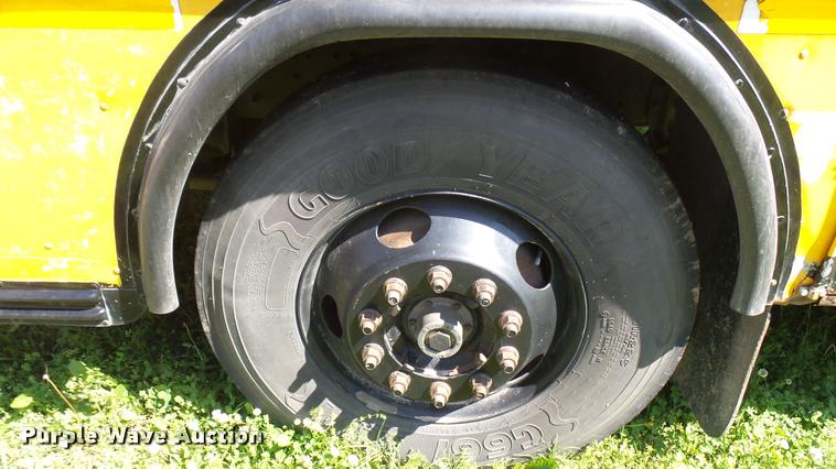 image for item DQ9184 2004 Blue Bird All American school bus