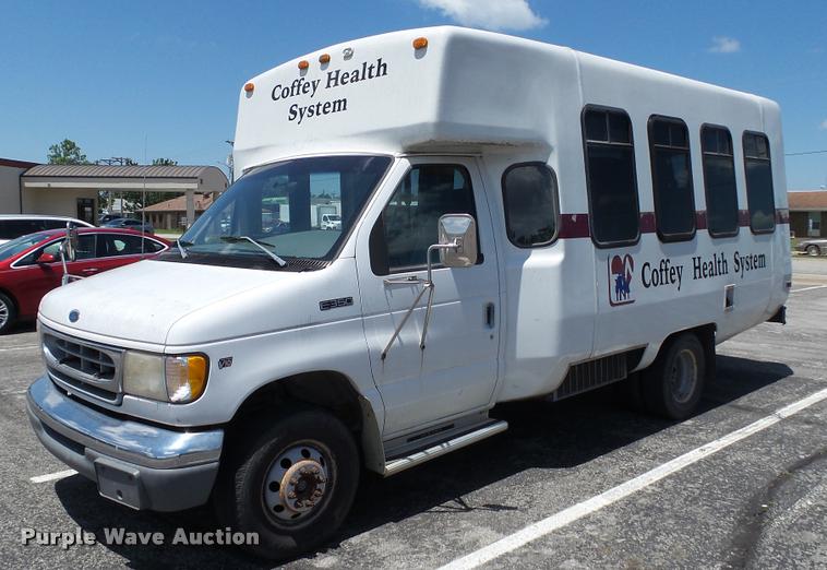 image for item J2501 1998 Ford Econoline E350 shuttle bus