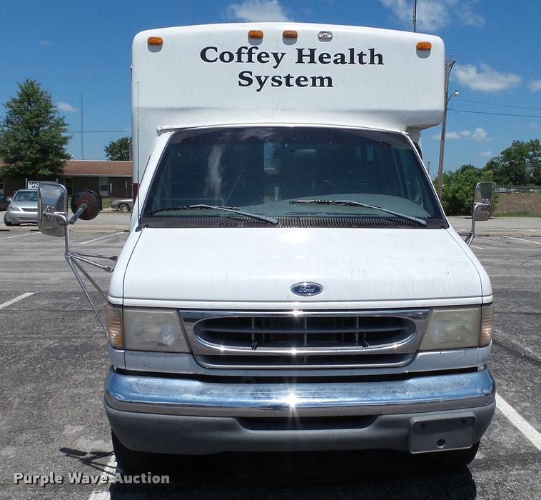 image for item J2501 1998 Ford Econoline E350 shuttle bus