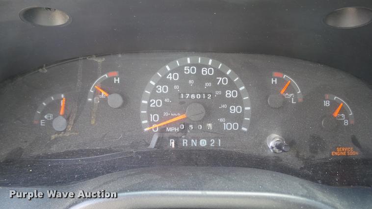 image for item J2501 1998 Ford Econoline E350 shuttle bus