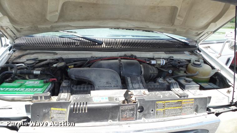 image for item J2501 1998 Ford Econoline E350 shuttle bus