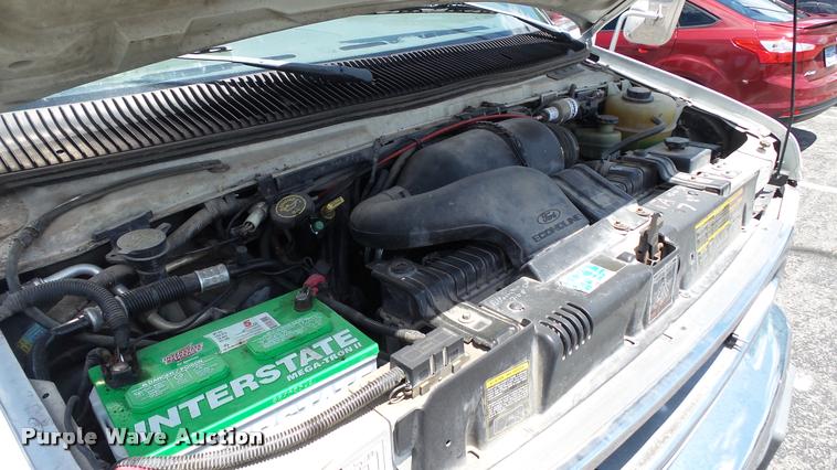 image for item J2501 1998 Ford Econoline E350 shuttle bus