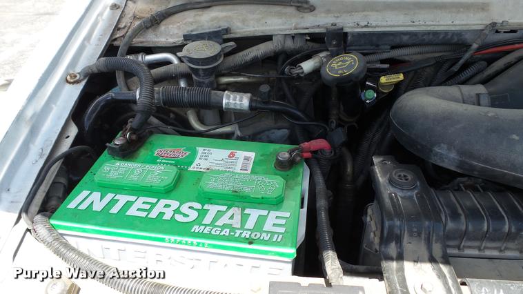 image for item J2501 1998 Ford Econoline E350 shuttle bus