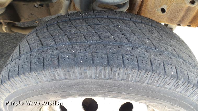 image for item J2501 1998 Ford Econoline E350 shuttle bus