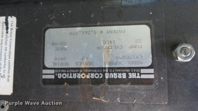 image for item J2501 1998 Ford Econoline E350 shuttle bus