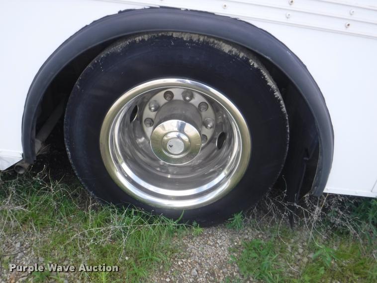 image for item K5965 1992 International 1652-SC TERV RV