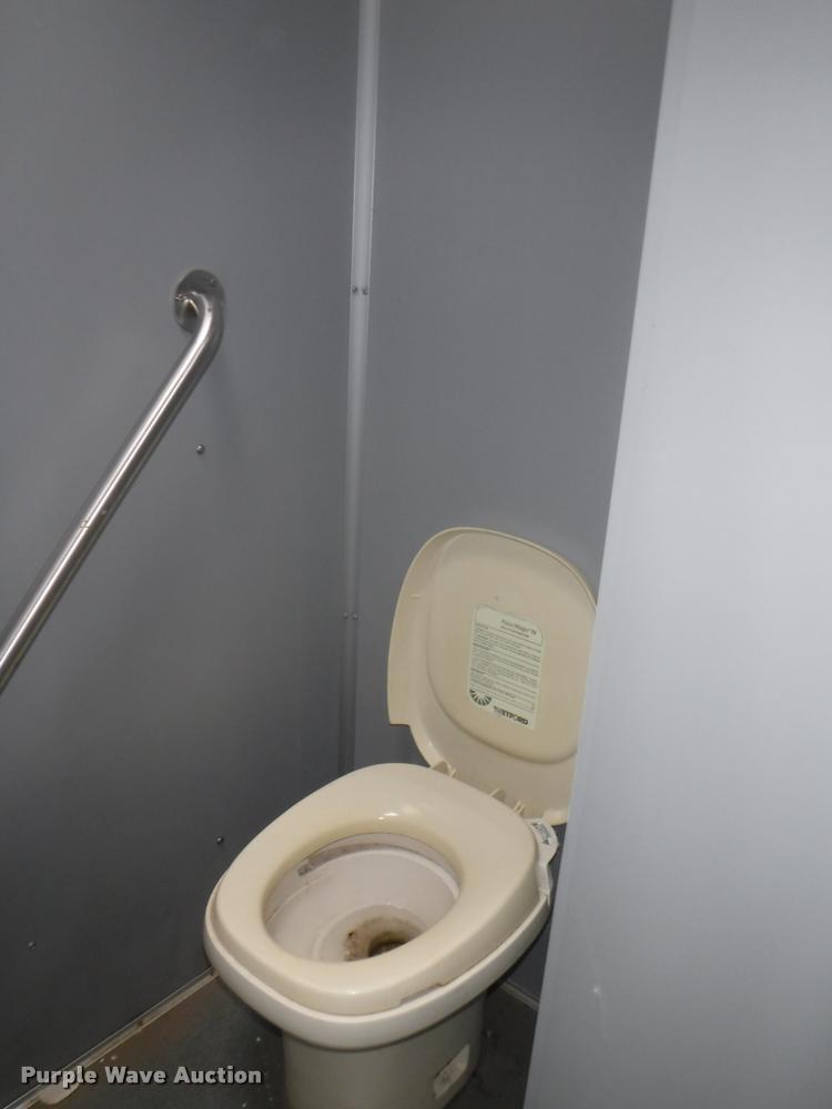 image for item K5965 1992 International 1652-SC TERV RV