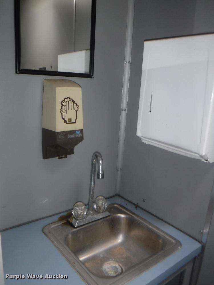 image for item K5965 1992 International 1652-SC TERV RV