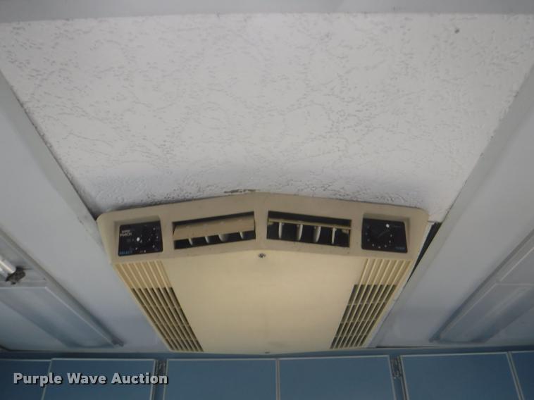 image for item K5965 1992 International 1652-SC TERV RV